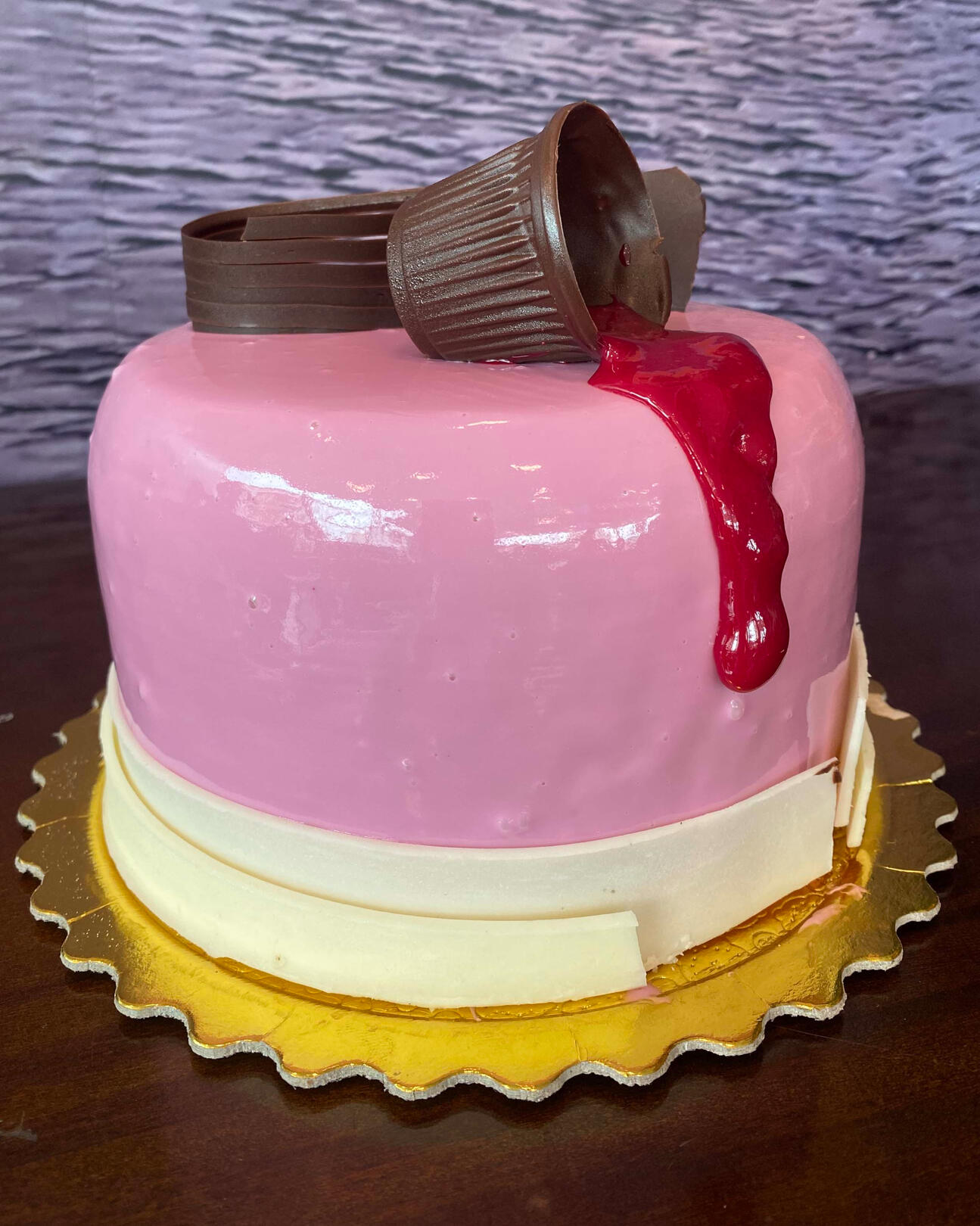 GLAÇAGEM - aceitamos encomendas de bolos com acabamento glaçagem espelhada de diversas cores